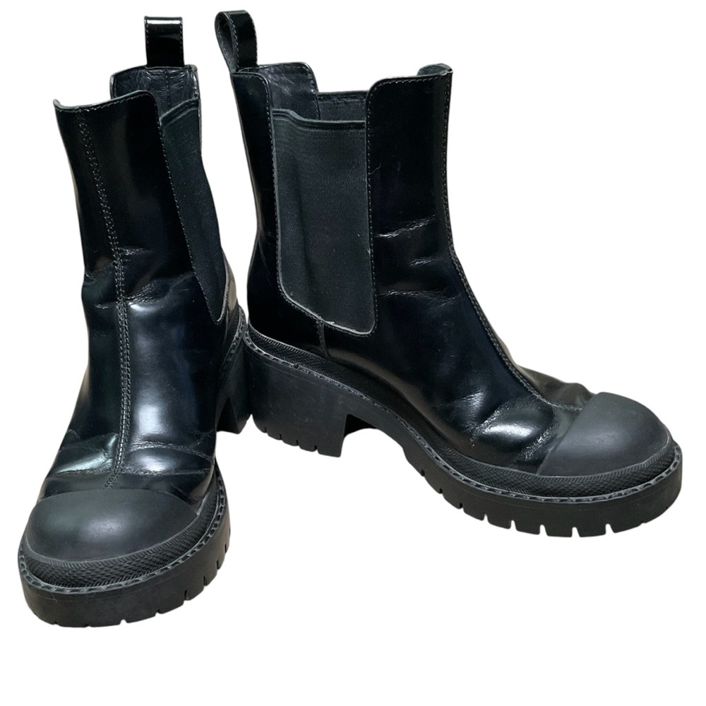 Marc by Marc Jacobs lug sole Chelsea size 7